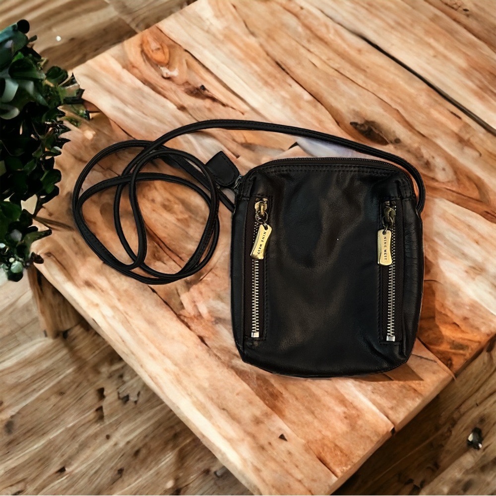 Nine West: Vintage 90’s Crossbody Leather Purse